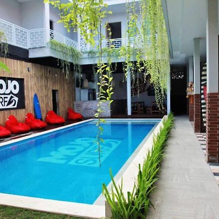 Mojosurf Camp Canggu Eksteriør billede