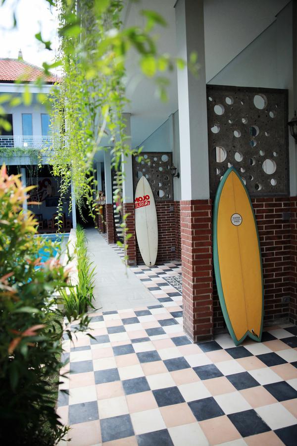 Mojosurf Camp Canggu Eksteriør billede
